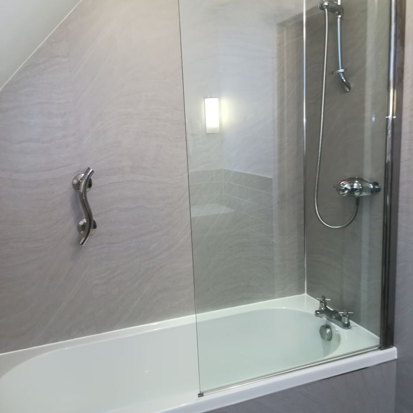bath and shower screen